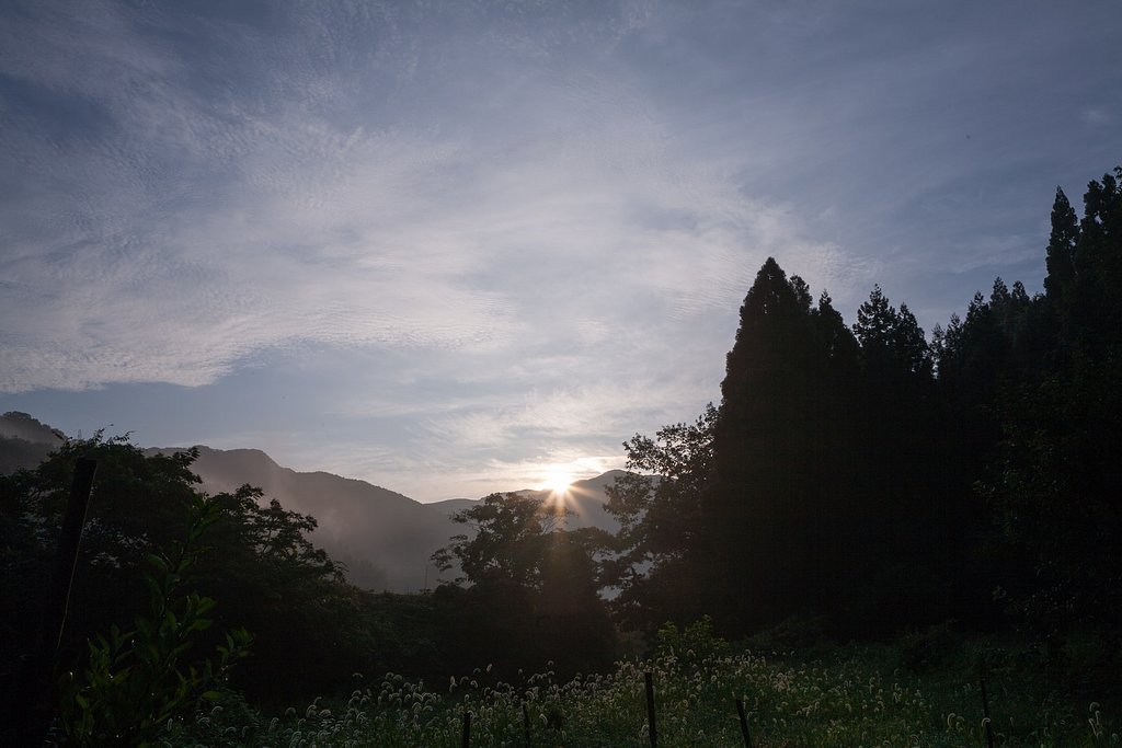 朝日の出・・。