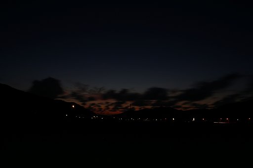 日没後の夕方の空。