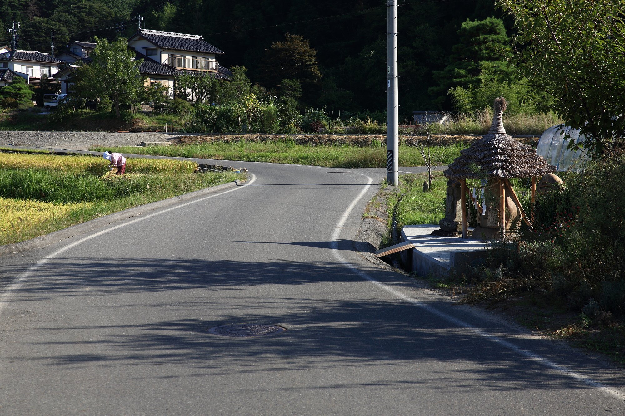 道祖神と実りの朝