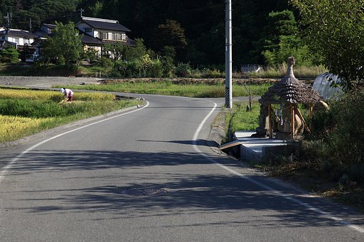 道祖神と実りの朝