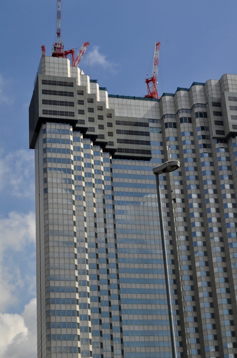 超高層建築物解体風景（赤プリ）