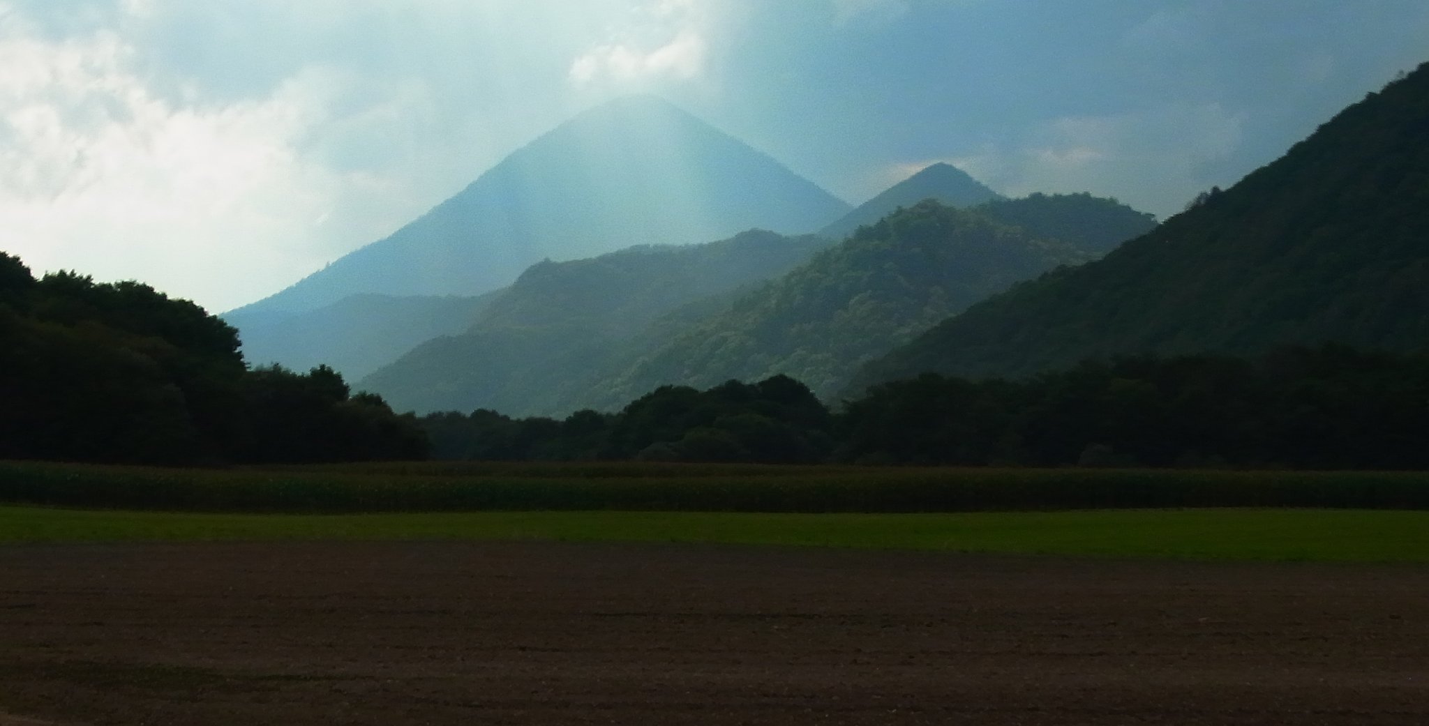 ふるさとの山