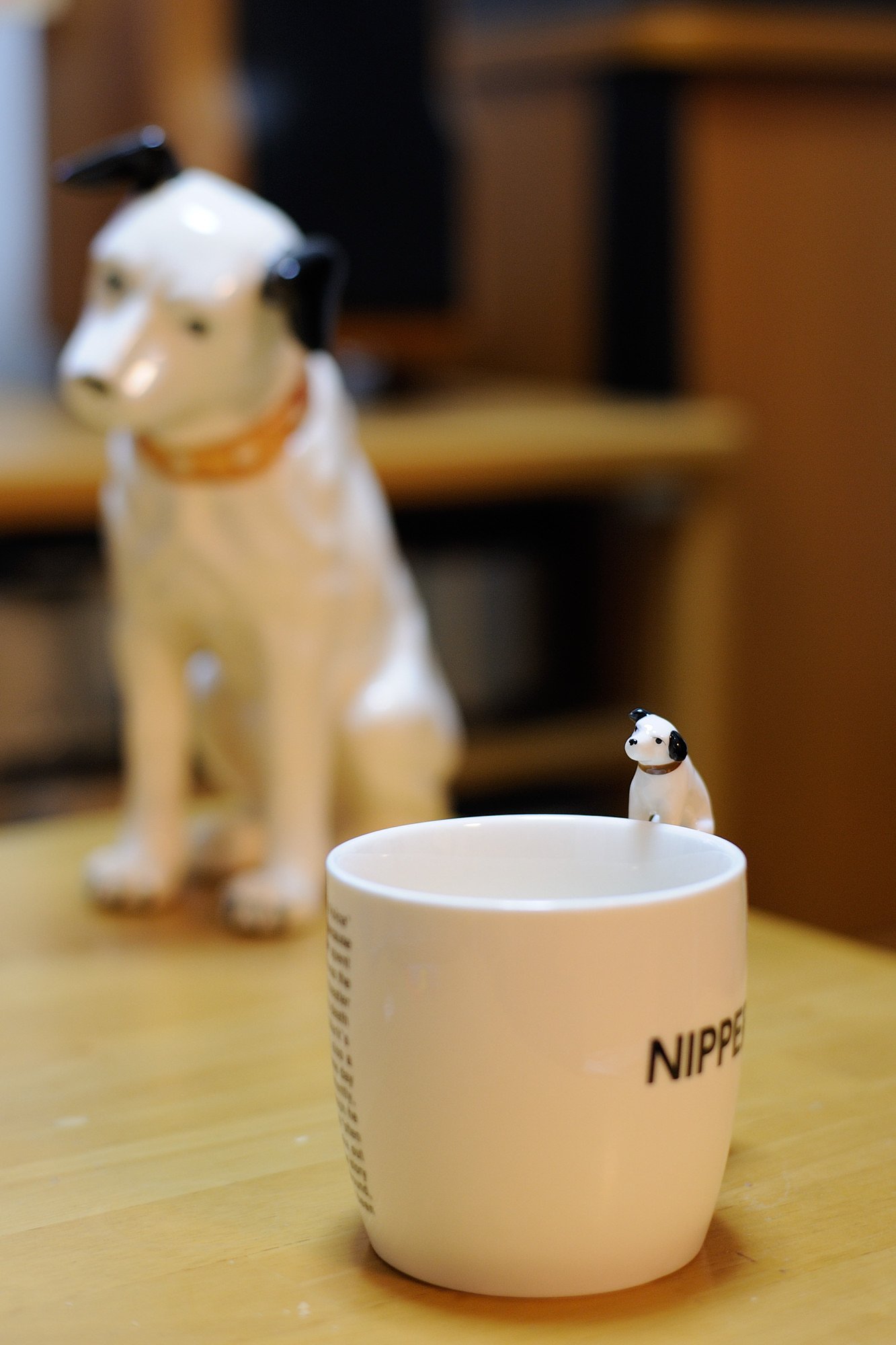 His Master's Voise
