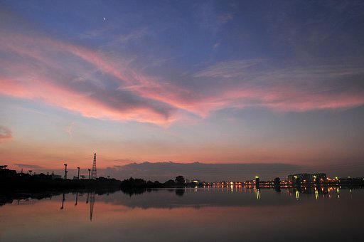 桃色の夜明け