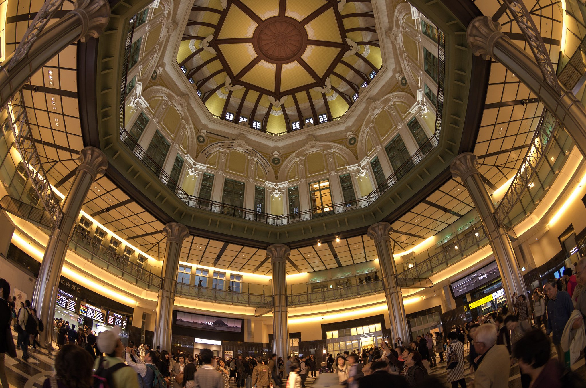 東京駅ドーム天井
