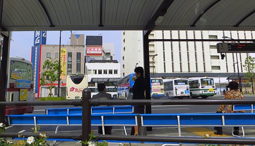バス待ち風景