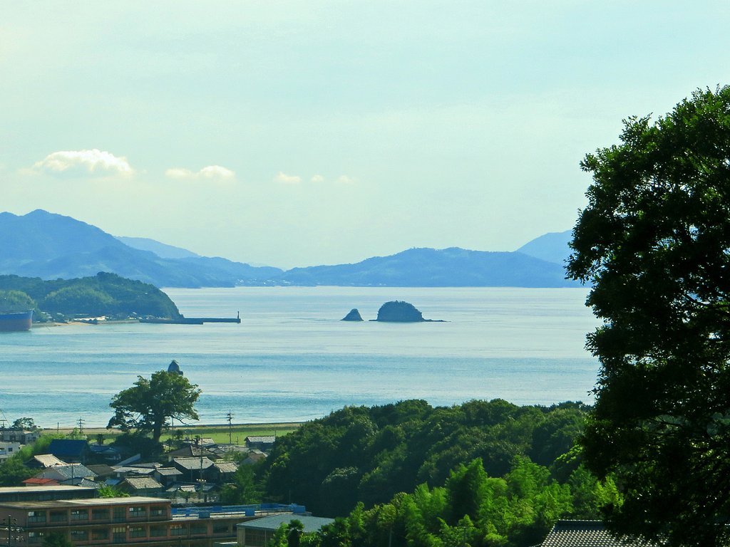垣間見える瀬戸の海