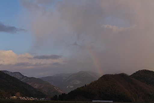 少しだけ虹が・・