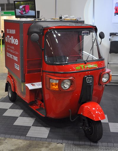 ３輪電気自動車