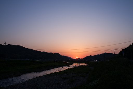雲ひとつ無い夕焼け・・