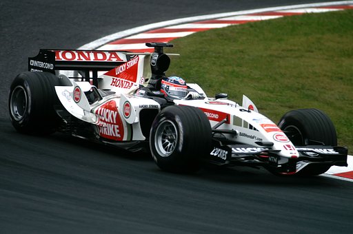 F1速すぎです・・・