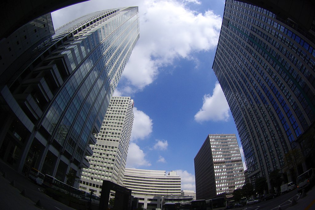 ビルの谷間