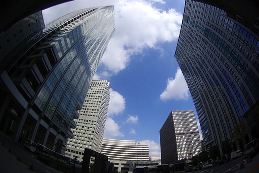 ビルの谷間
