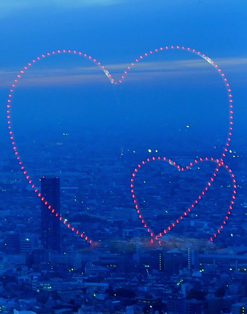 窓越しの夕景