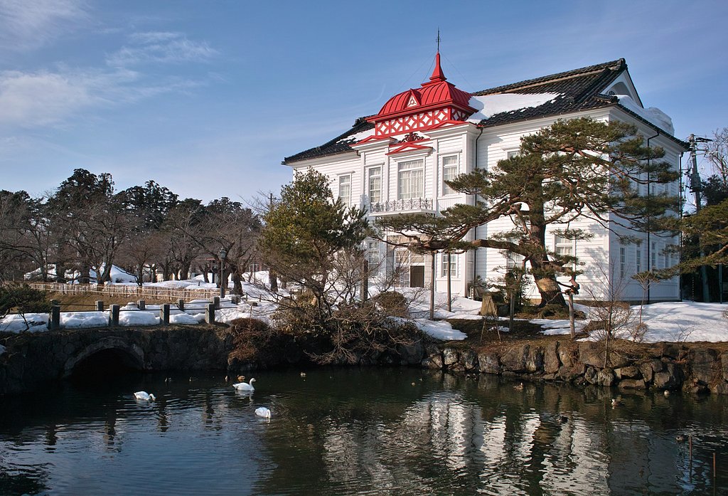 鶴岡　大宝館