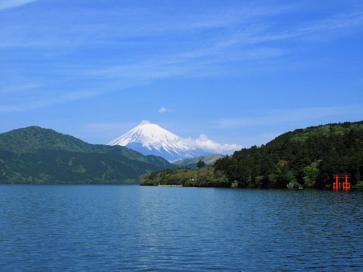 芦ノ湖と富士山