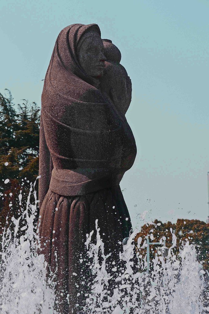 [　女神　]