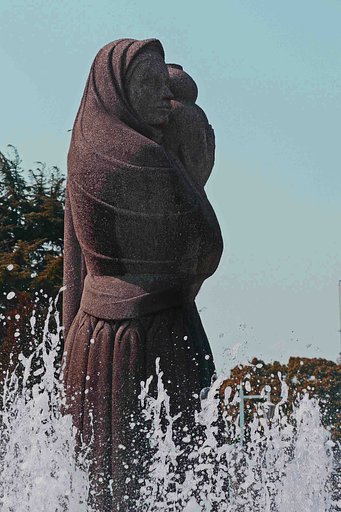 [　女神　]