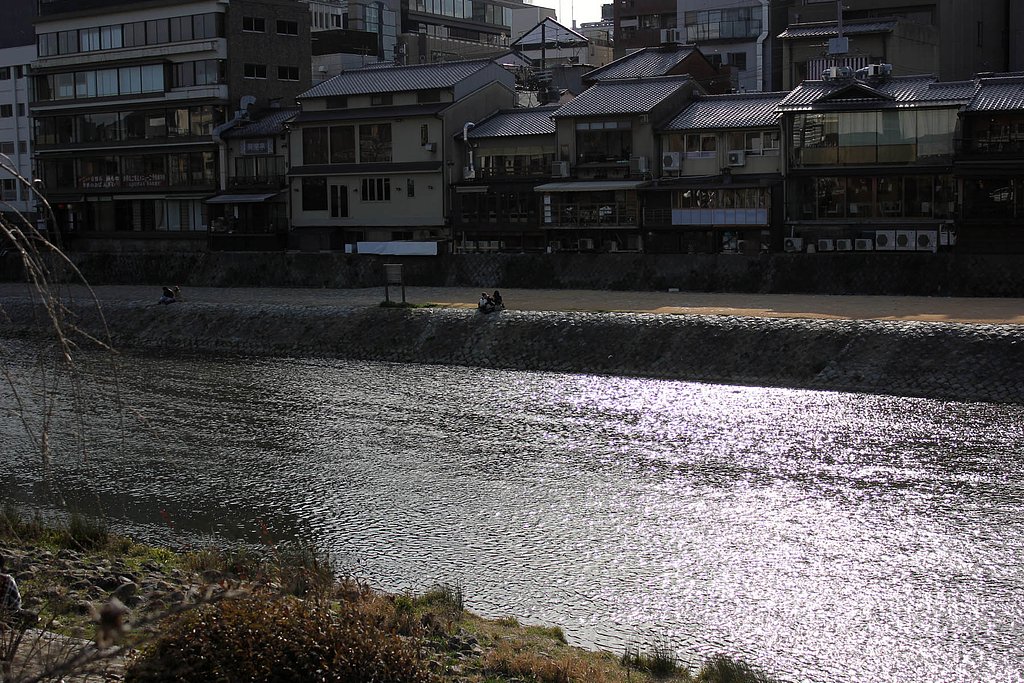 京都四条、鴨川対岸景