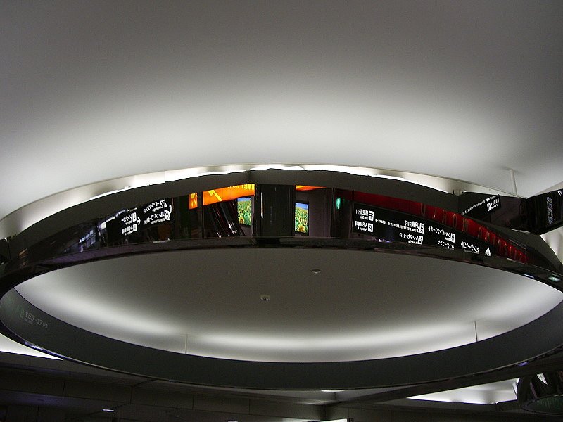 反射する構造