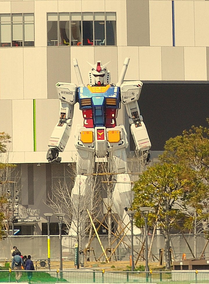 実物大ガンダム立像