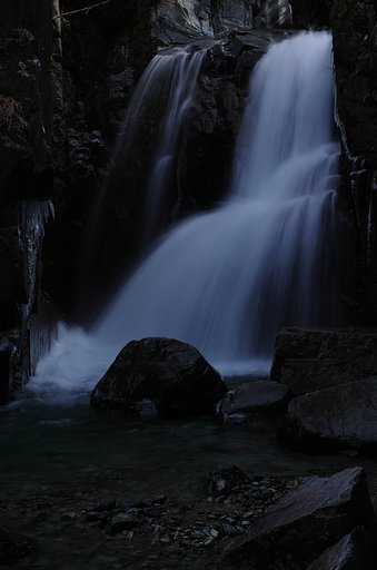 東濃・冬の滝