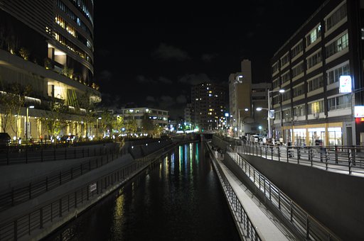 【風を感じて】銀色にの灯り