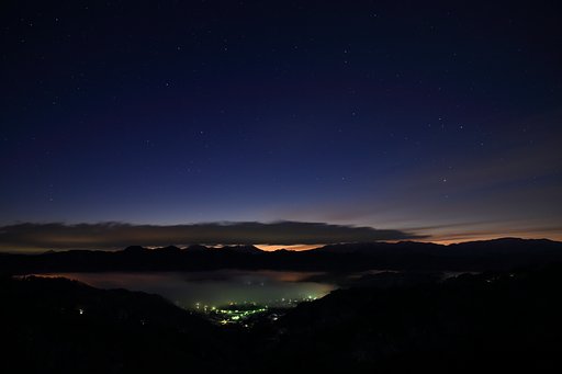 川霧と、夜明け前
