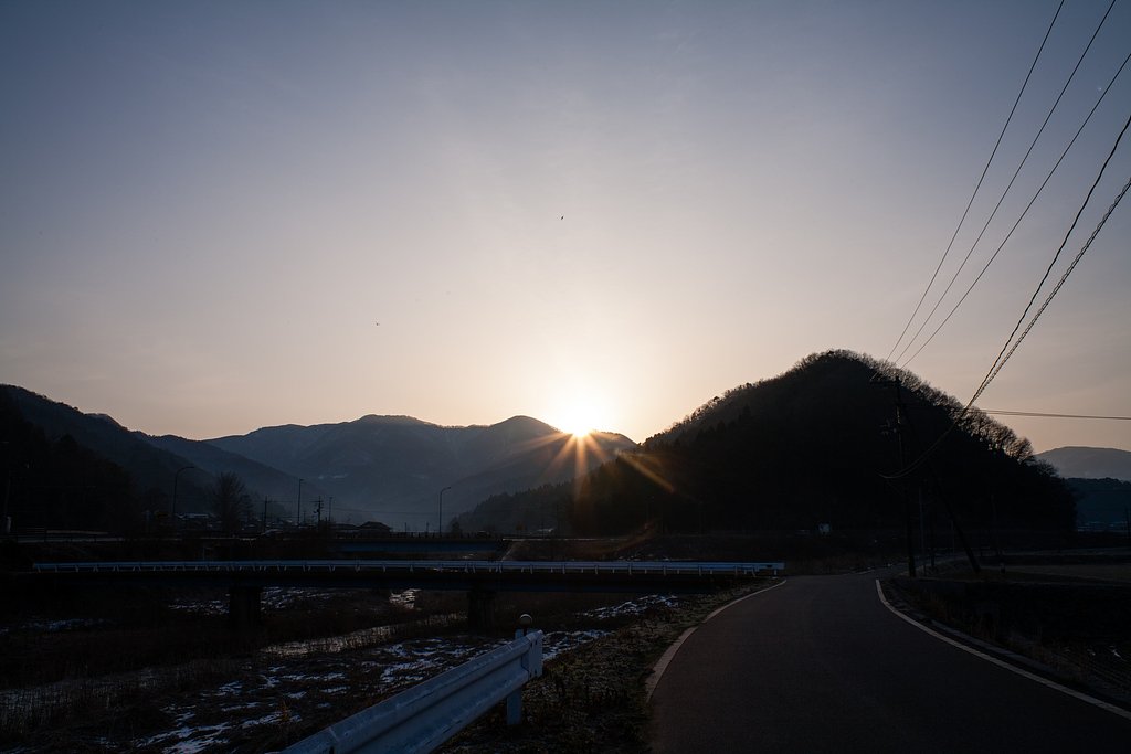 快晴の朝日の出。
