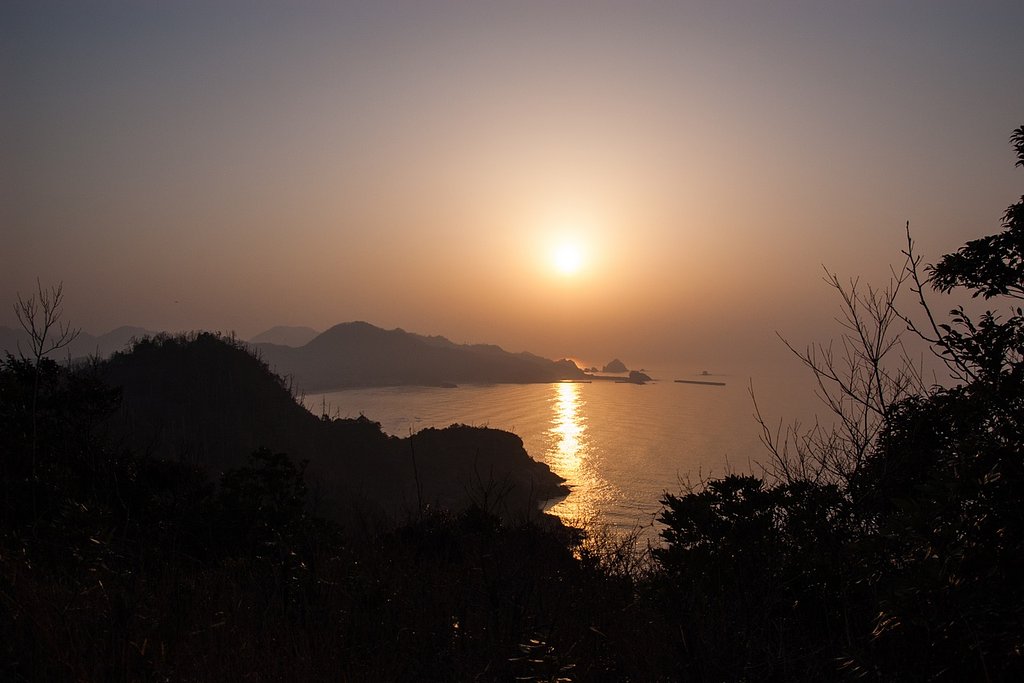 黄砂の日の夕焼け・・。