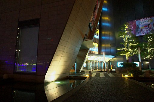 夜の街角