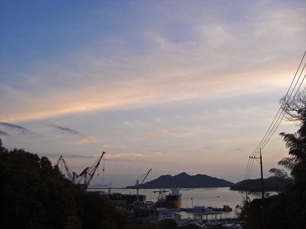 暮れ行く瀬戸の海
