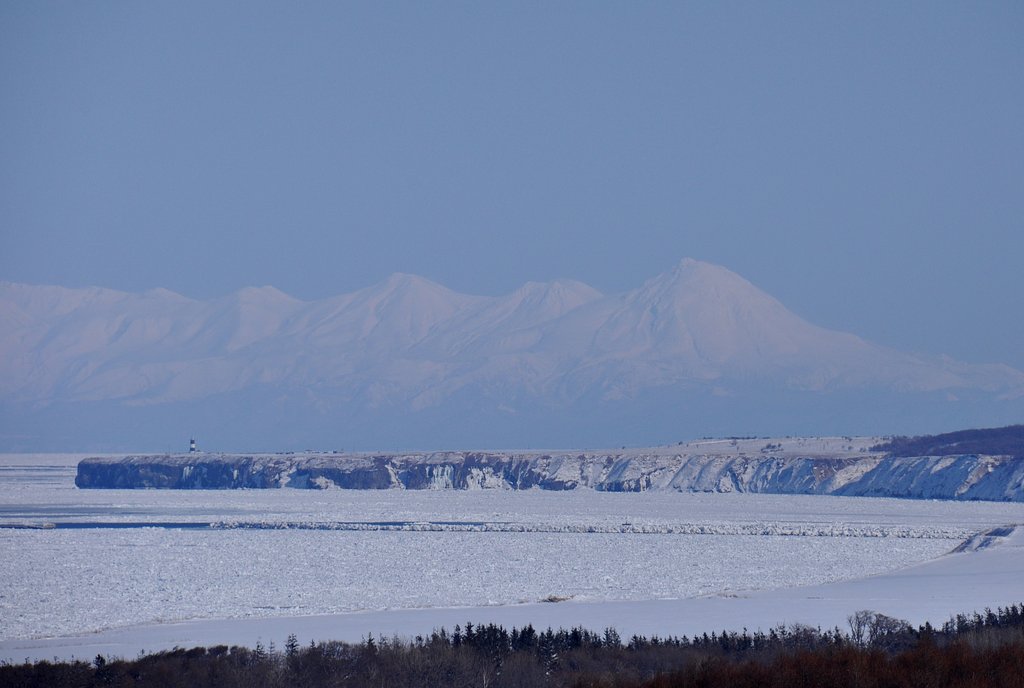 流氷と知床連山