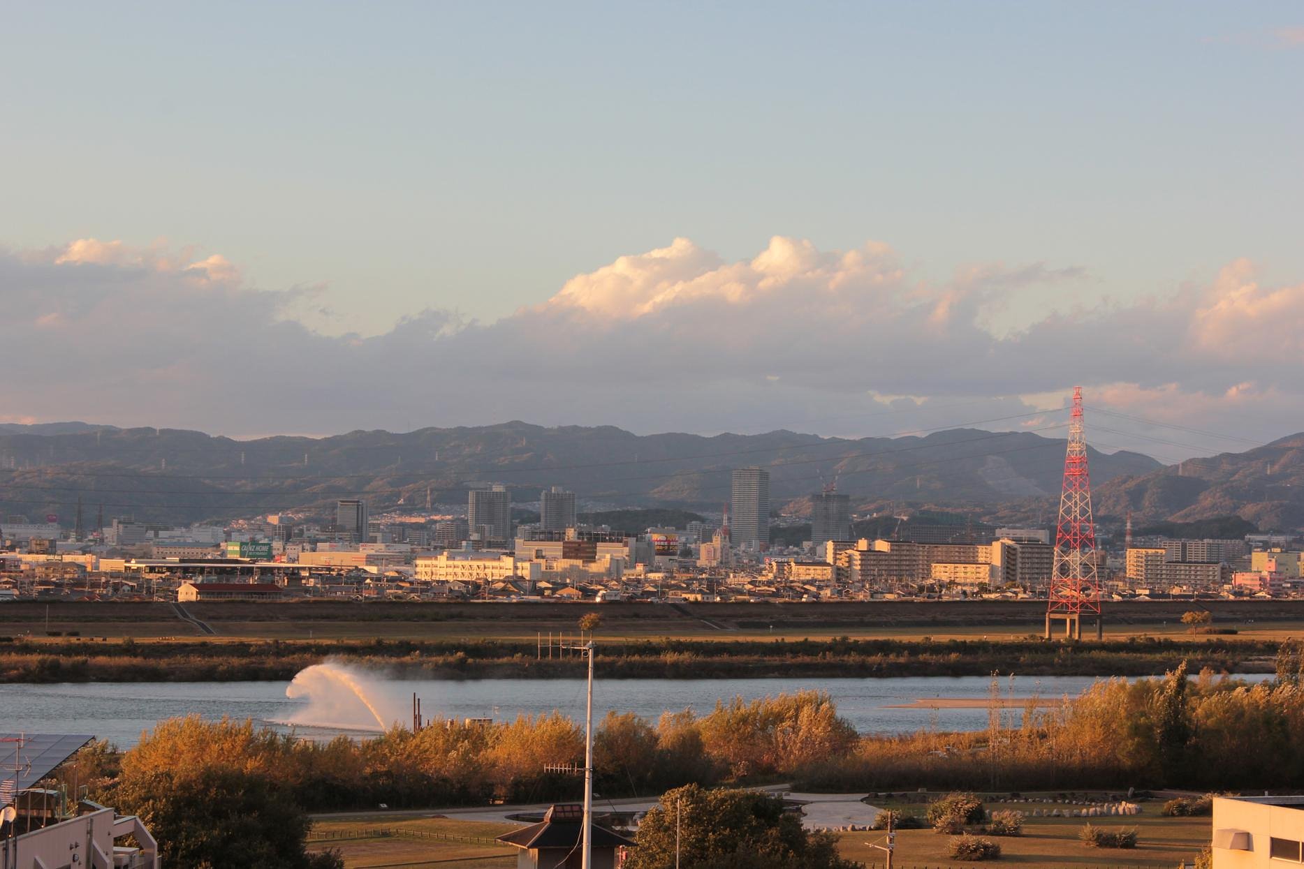 淀川の夕暮れ