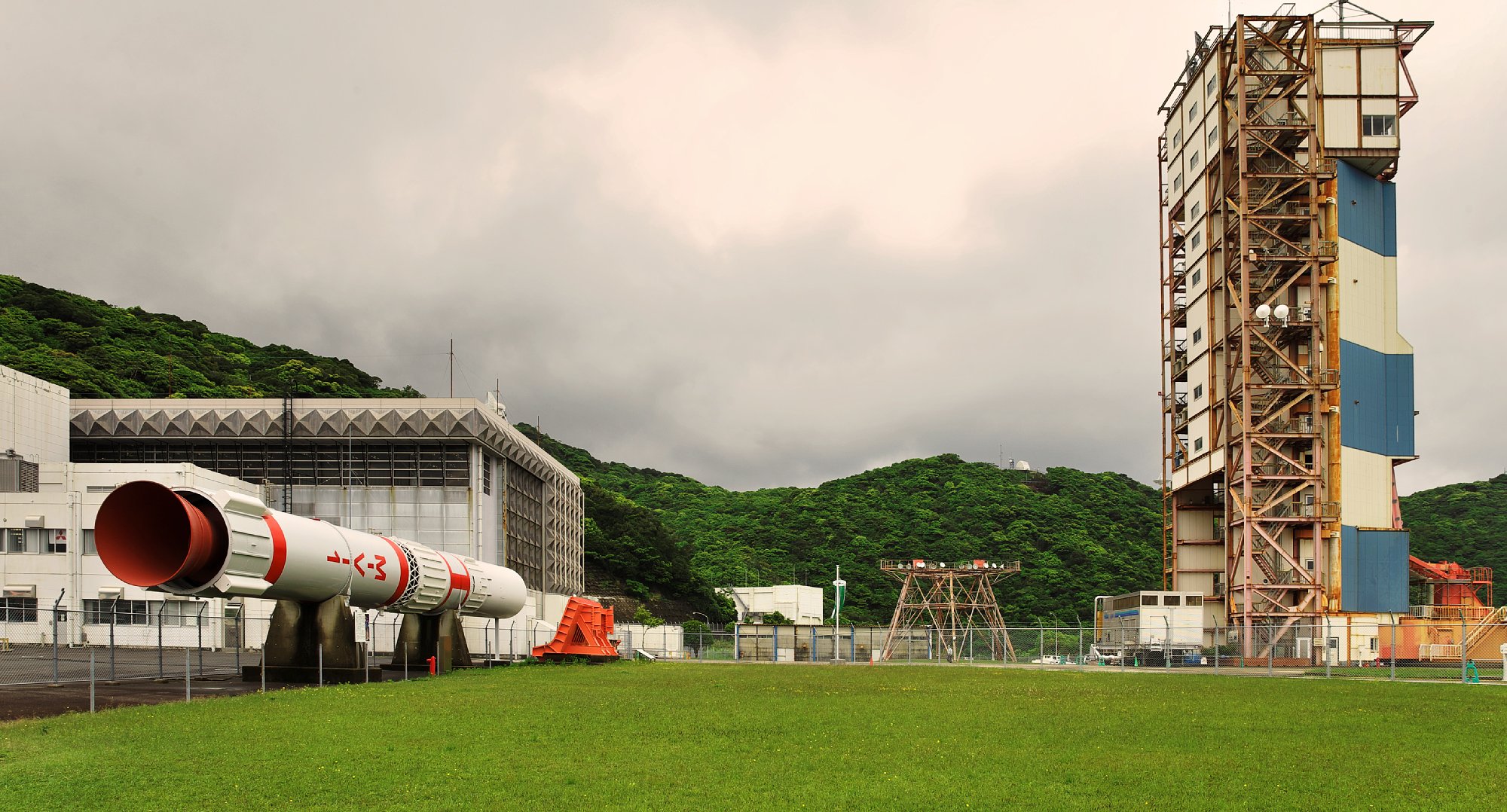 内之浦宇宙観測所にて