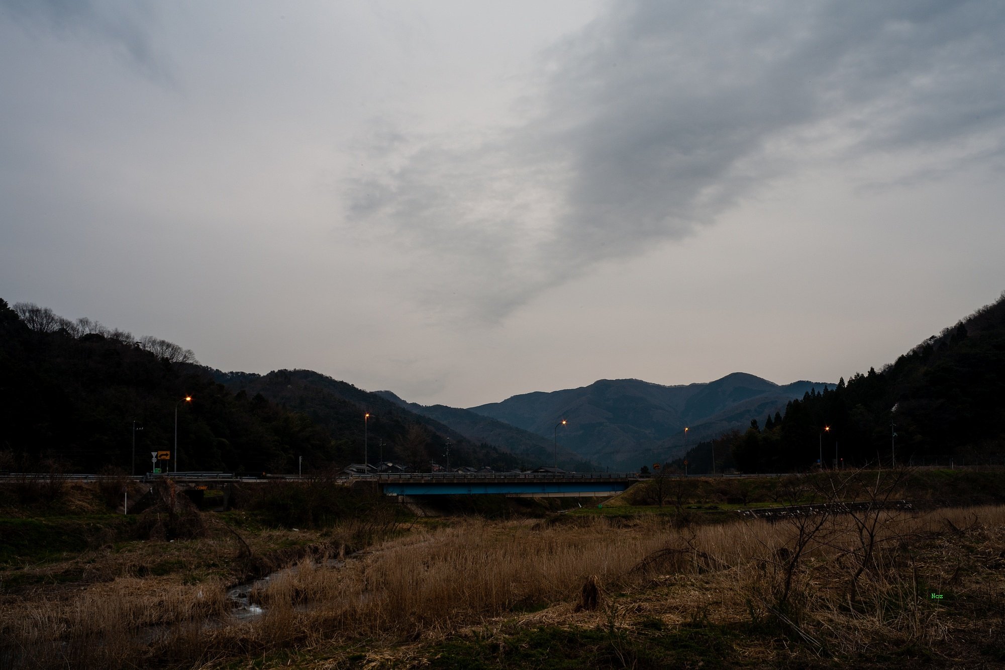 暗い曇り空の一日。