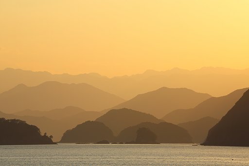 黄金の国へ