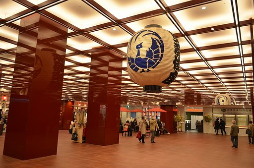 歌舞伎座地下風景