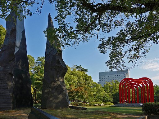ふくやま美術館前公園風景