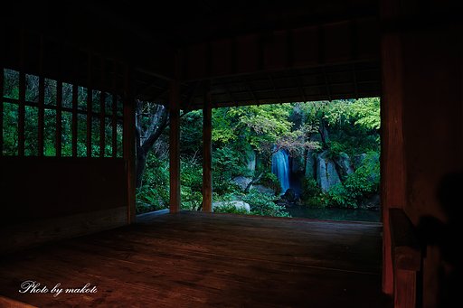 庭園を望む