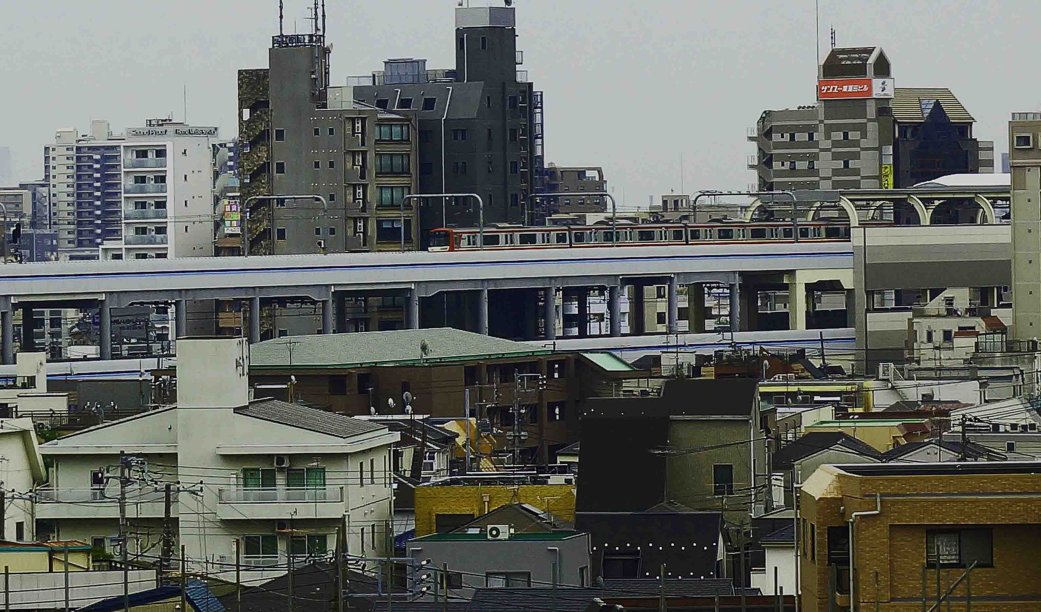 高架線になつた京急