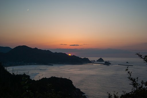 日没直前の夕日・・。