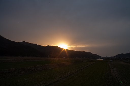 一寸だけ夕方の太陽が・・。