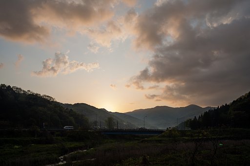 朝日の出前。