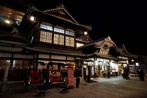 【街角スナップ】道後温泉