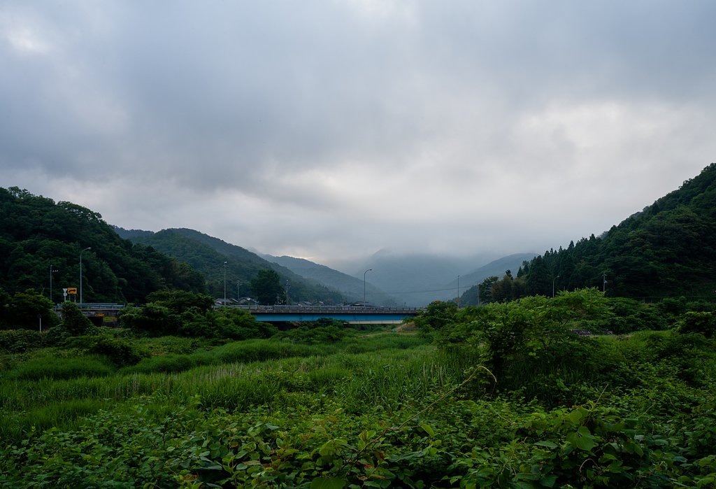 雲が多い朝・・。