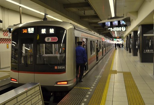 西武池袋線池袋駅の東急車両
