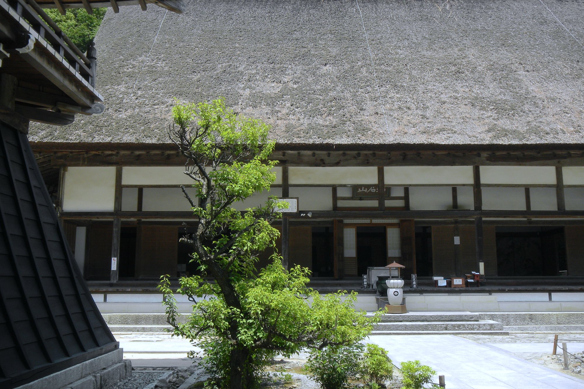 【影】寺の建築