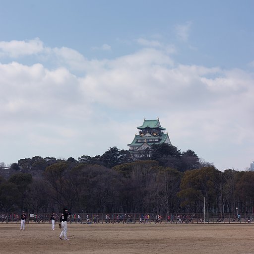 大阪城と野球場