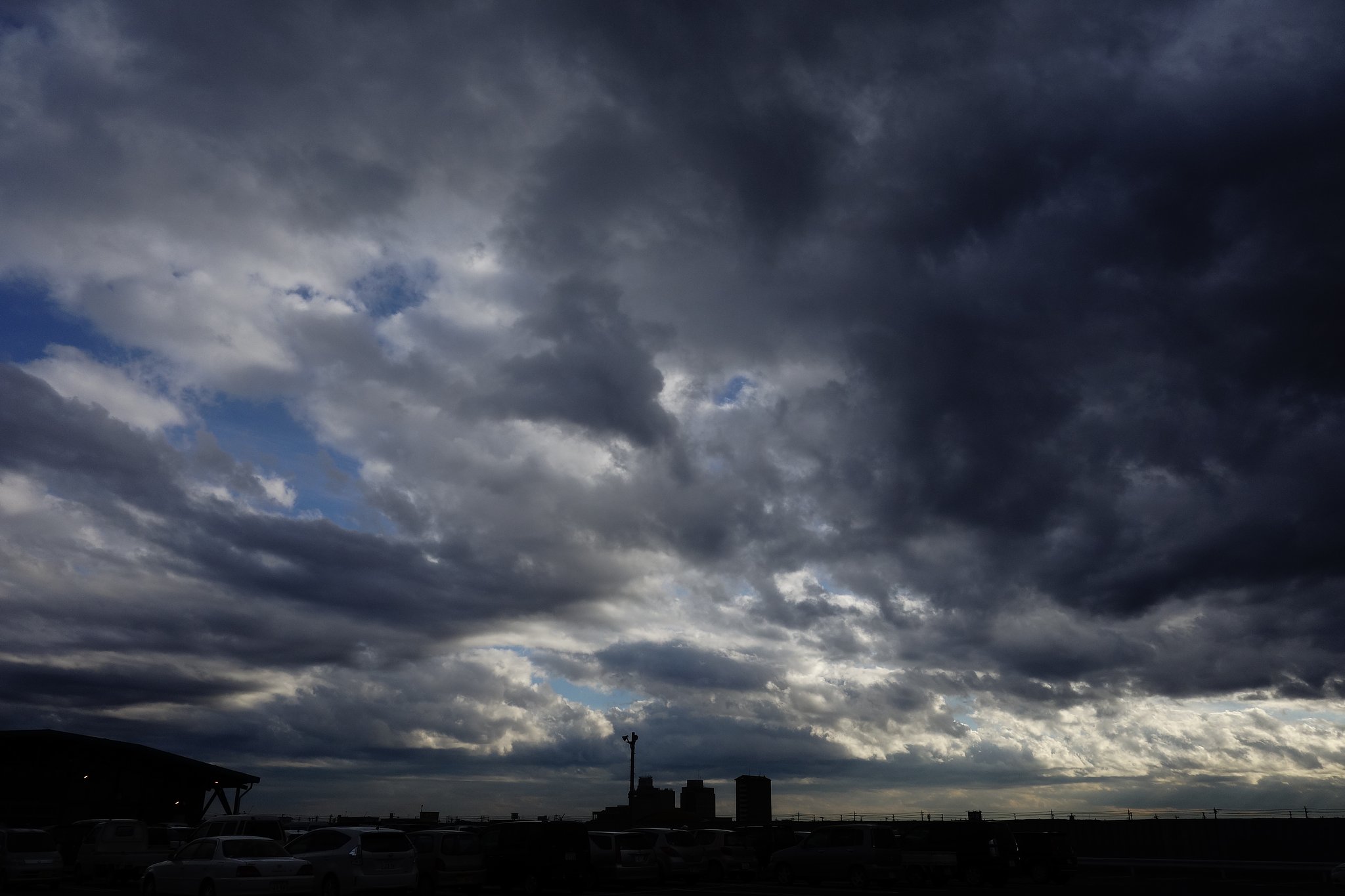 大晦日の曇り空